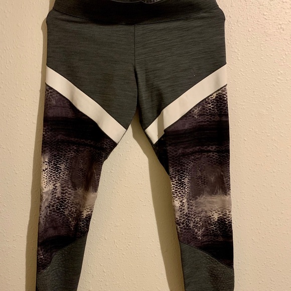 Raaaaad Adidas Snakeskin Leggings ๐ - Picture 2 of 5